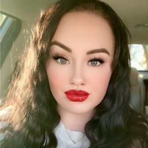 Meet your Posher, Sierra